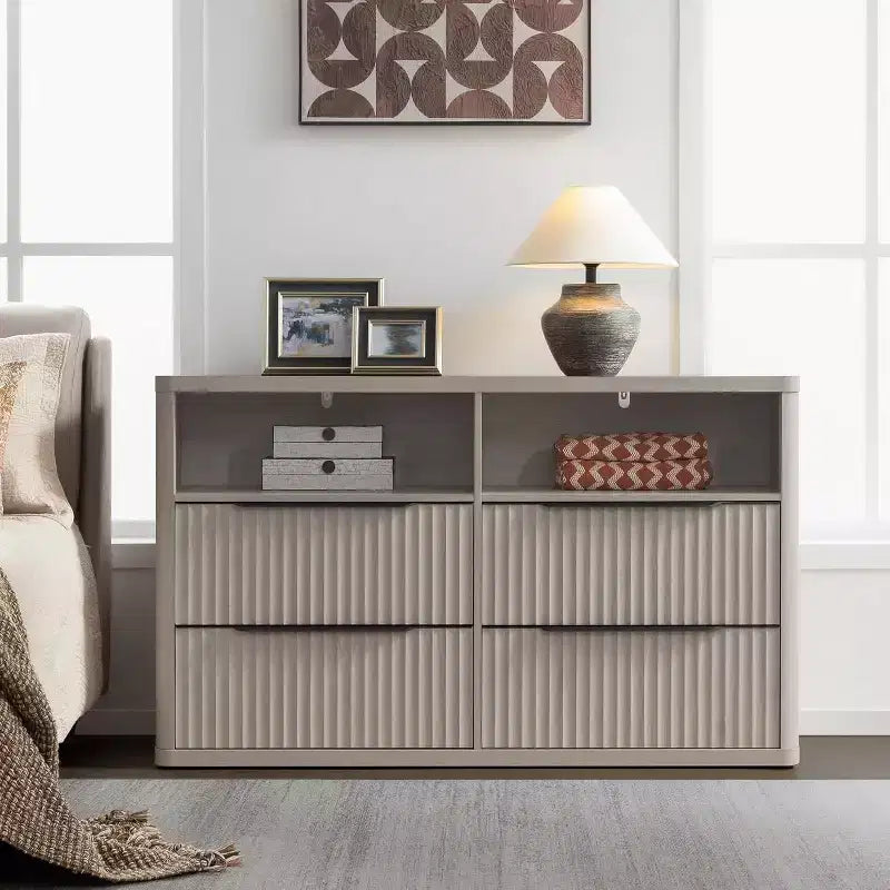 COMMODE BALHAM TRADE - Commode moderne de 143,5 cm de large pour chambre à coucher avec 4 tiroirs et étagère ouverte cannelée pour rangement de placard