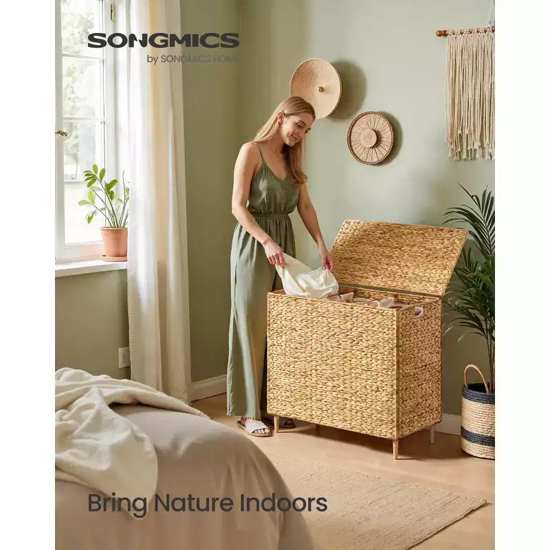 SONGMICS Panier à linge à 3 sections, 180 L, en jacinthe d'eau tressée à la main, avec couvercle, doublures amovibles et lavables, poignées, naturel