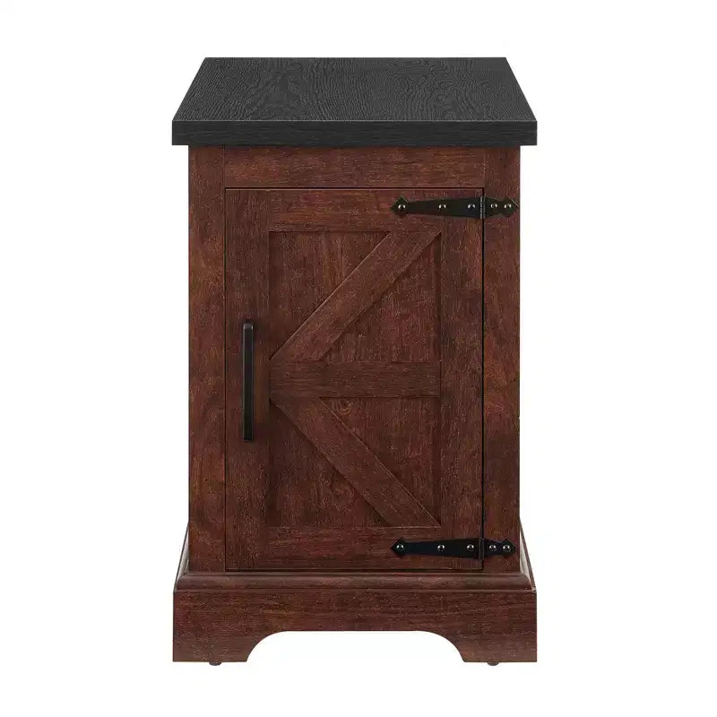 Table d'appoint de ferme avec porte de grange, étagère de rangement réglable et accents métalliques pour salon ou chambre à coucher
