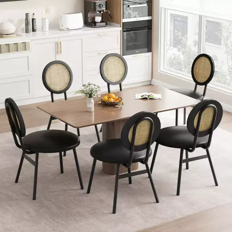 Chaises de salle à manger modernes rembourrées avec dossier en rotin naturel et pieds en métal, lot de 4 peu encombrant pour cuisine, salle à manger