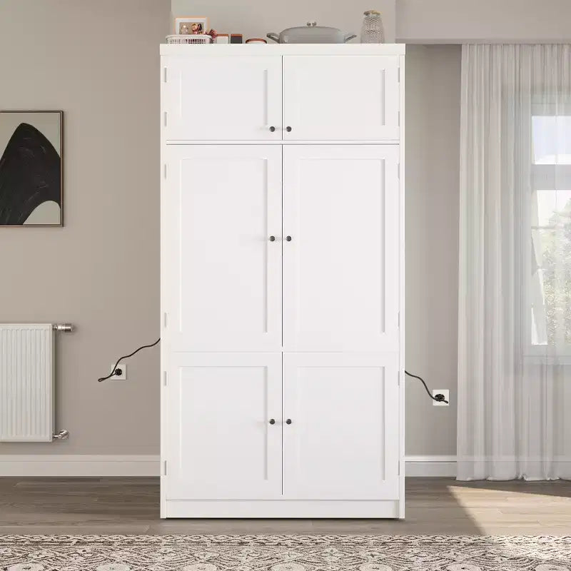 GDFStudio Hallie Grand garde-manger de cuisine style Shaker avec 2 prises de courant, étagères réglables et étagères de porte