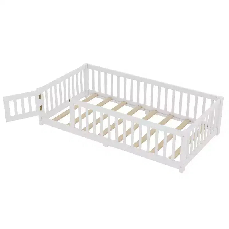 Lit au sol simple/double/grand format avec barrières de sécurité et porte, lit plateforme en bois pour enfants