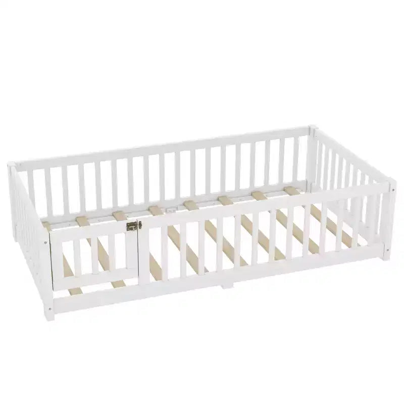 Lit au sol simple/double/grand format avec barrières de sécurité et porte, lit plateforme en bois pour enfants