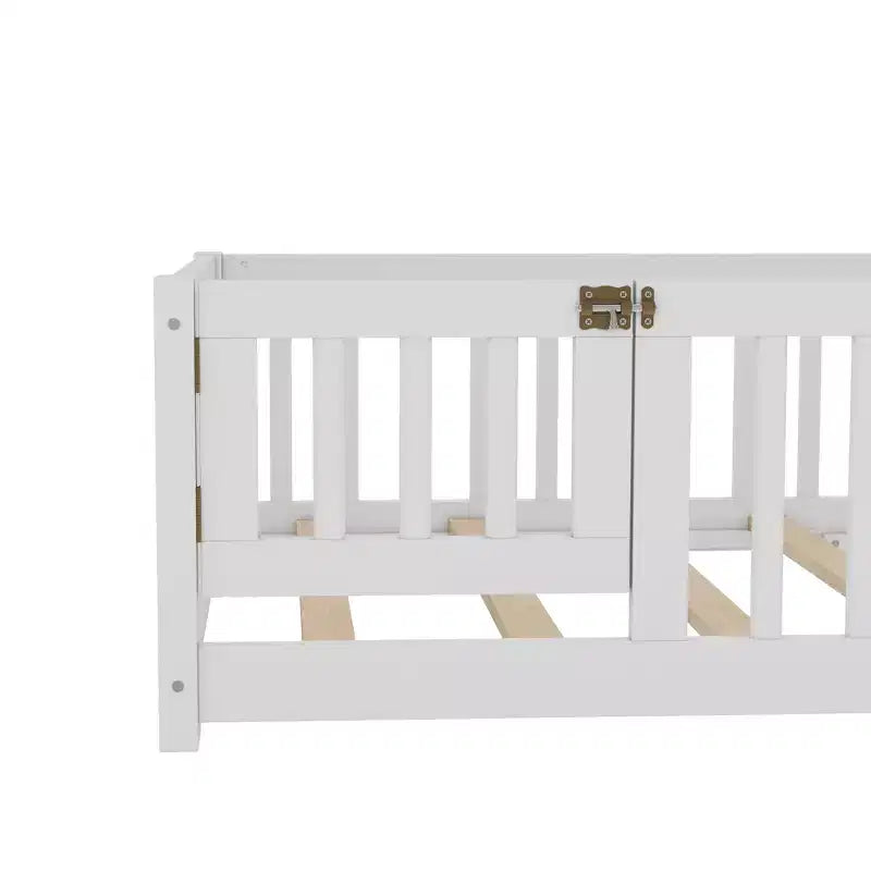 Lit au sol simple/double/grand format avec barrières de sécurité et porte, lit plateforme en bois pour enfants