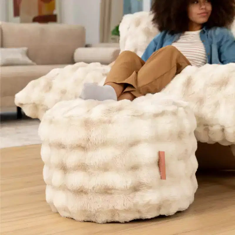 Pouf accent rond Raven Ottoman par Raven-Symon Home - Fausse fourrure
