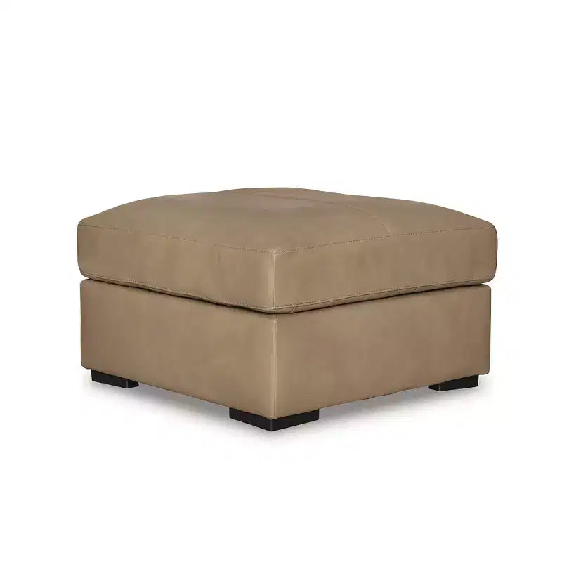 Pouf décoratif surdimensionné Bandon Signature Design by Ashley, coussin en cuir pleine fleur, couleur caramel