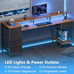 Bureau d'ordinateur brun de 61 pouces avec station de charge, bureau de jeu avec lumières LED, 5 tiroirs en tissu réversibles, table d'écriture et de rangement pour bureau à domicile