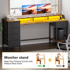 Bureau d'ordinateur brun de 61 pouces avec station de charge, bureau de jeu avec lumières LED, 5 tiroirs en tissu réversibles, table d'écriture et de rangement pour bureau à domicile