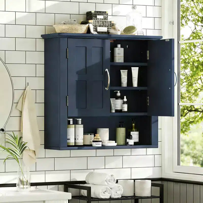 Christopher Knight Home Everett Armoire de rangement murale de salle de bain moderne en bois avec étagère réglable