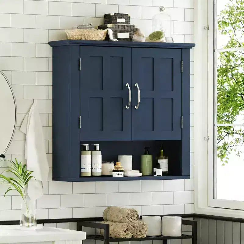 Christopher Knight Home Everett Armoire de rangement murale de salle de bain moderne en bois avec étagère réglable
