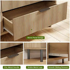 COZONY Commode cannelée à 5 tiroirs, en bois moderne avec tiroirs larges et pieds en métal, Chêne naturel