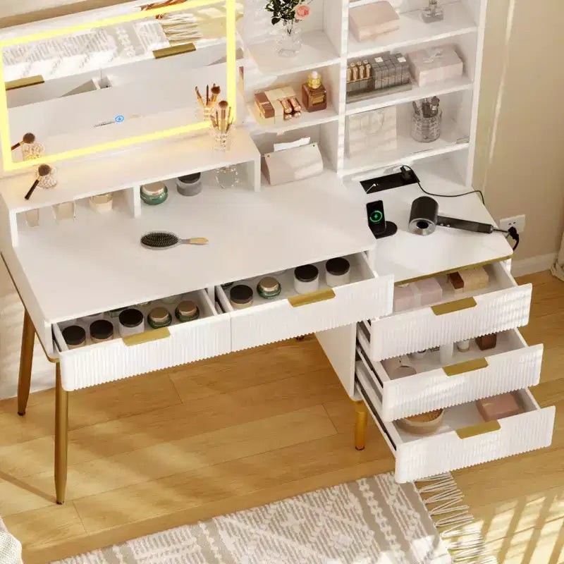Coiffeuse de maquillage avec lumières, miroir éclairé HD de 24 pouces, 5 tiroirs, prise de courant et ports USB, table de chevet cannelée avec étagère de rangement, blanc