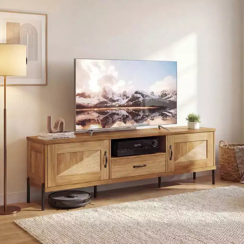 Meuble TV Costway en rotin pour téléviseurs jusqu'à 80 pouces avec 2 armoires de rangement, étagère ouverte et tiroir