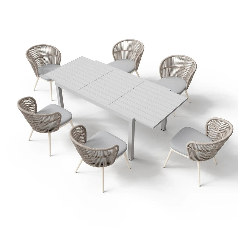 Chaises et table extensible pour salle à manger d'extérieur