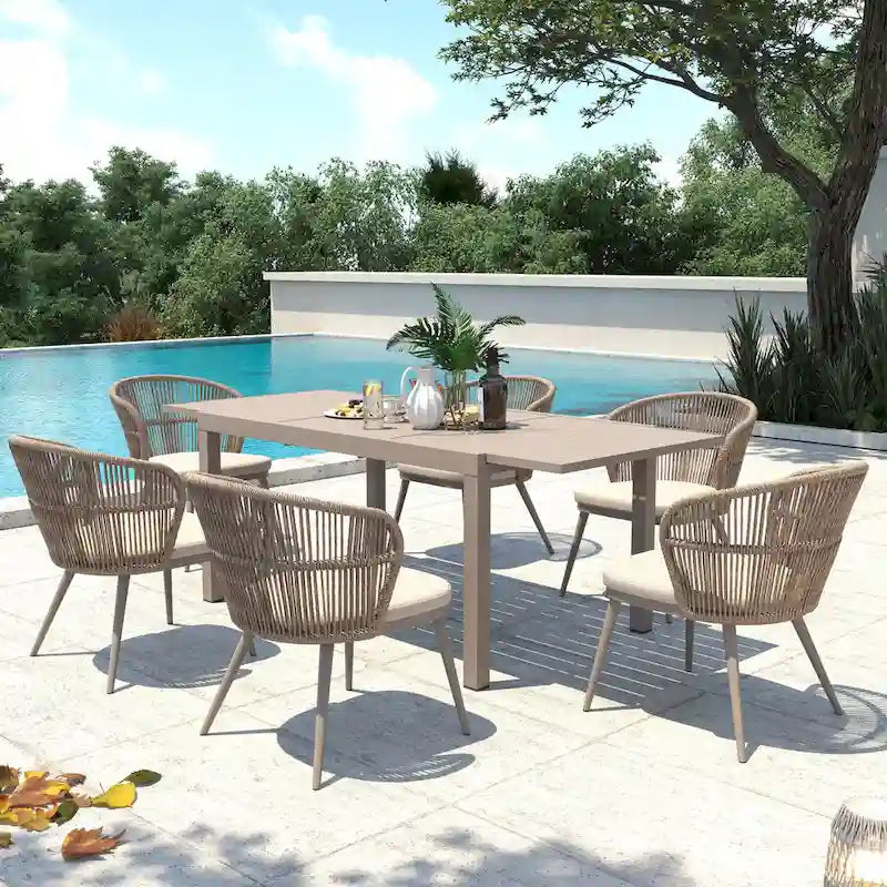 Chaises et table extensible pour salle à manger d'extérieur