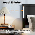 Lit plateforme Queen Size avec tête de lit en bois et chargeur