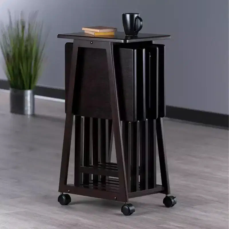 Winsome Lot de 5 Tables d'appoint Adriel Café : Style transitionnel, Piètement 4 pieds, Bois composite, Chariot de rangement inclus