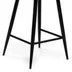 Lot de 2 tabourets de bar hauteur comptoir Skyla WyndenHall gris anthracite : Détails matelassés en losanges, cadre en contreplaqué, rembourrage en mousse