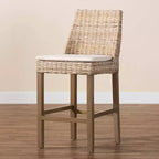 bali & pari Tabouret de bar Toby en rotin et bois d'acajou, hauteur comptoir, gris Kubu/taupe rustique