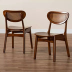 Baxton Studio Ensemble de 2 Chaises de Salle à Manger Hesper en Bois et Rotin Noyer Brun/Brun Clair : Mid-Century, Dossier en Croissant, Pieds Inclinés