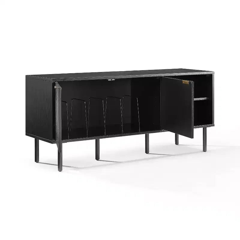 Bahut de rangement pour disques Brody de 54 po de Crosley, noir : grain de bois de chêne, poignées en laiton, gestion des câbles