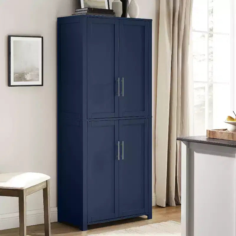 Crosley 67" Savannah Tall Kitchen Storage Pantry Navy : Design traditionnel de ferme, placage de bois, cadre en MDF, 3 étagères réglables