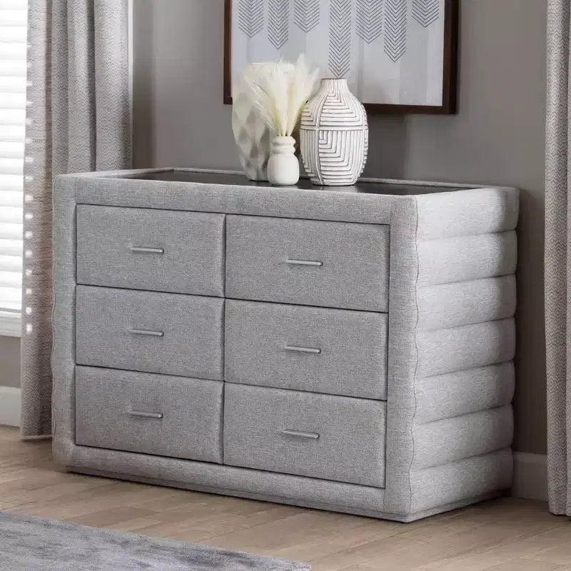 Baxton Studio Cadmus Commode à 4 tiroirs en tissu tufté gris clair