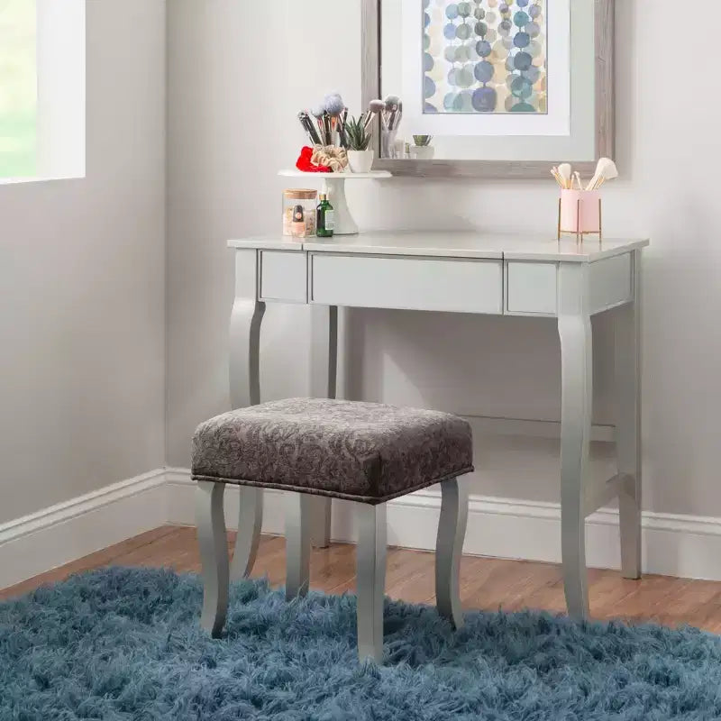 Coiffeuse en bois Harper Glam avec miroir escamotable et tabouret tapissé gris Miroir et argent - Linon