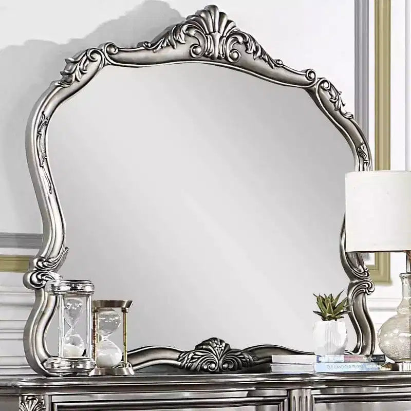 Miroir de commode Ariadne de Acme Furniture, finition platine antique