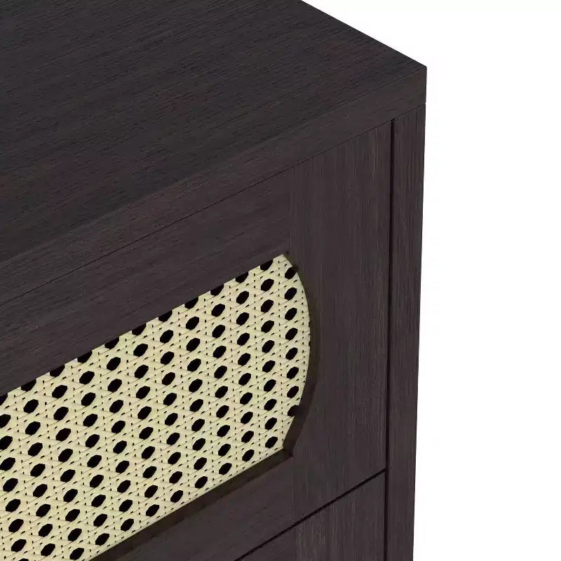 Commode 4 tiroirs en faux rotin tissé Summertree Espresso – miBasics : style bohème, ambiance resort, design compact