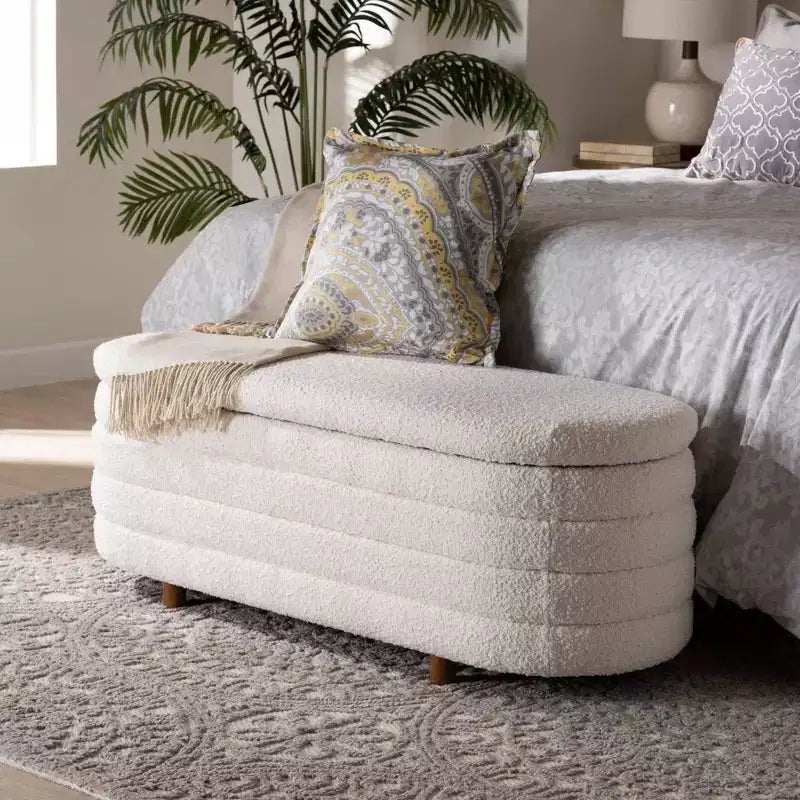 Banc de rangement en tissu et bois Betiana Crème/Noyer Brun - Baxton Studio : Inspiration Japandi, dessus relevable, rembourré de mousse