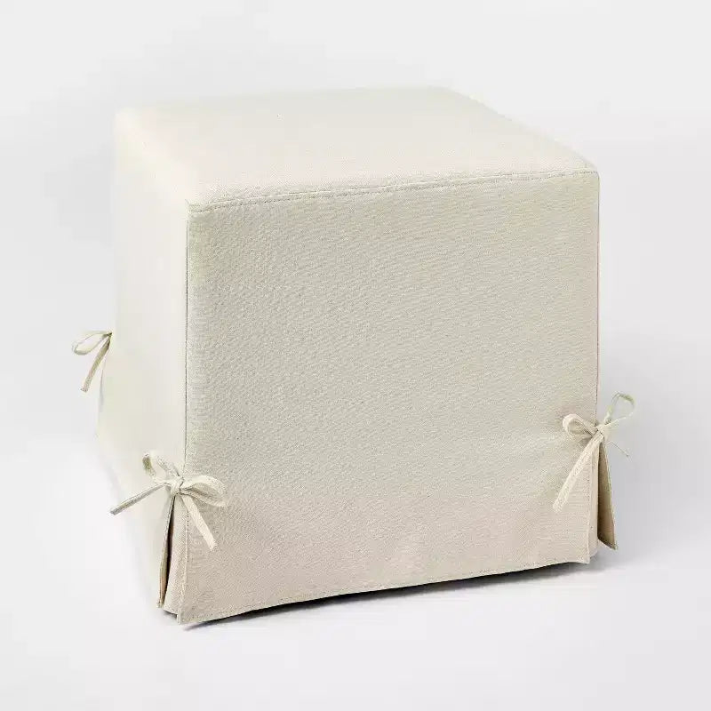 Pouf cube déhoussable Lynwood avec liens, crème - Threshold™ conçu par Studio McGee