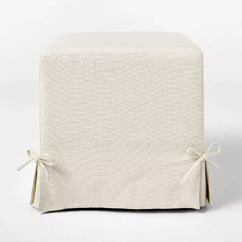 Pouf cube déhoussable Lynwood avec liens, crème - Threshold™ conçu par Studio McGee