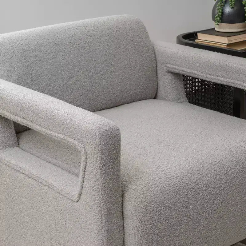 Fauteuil d'appoint Linon Landon en fausse peau de mouton gris clair