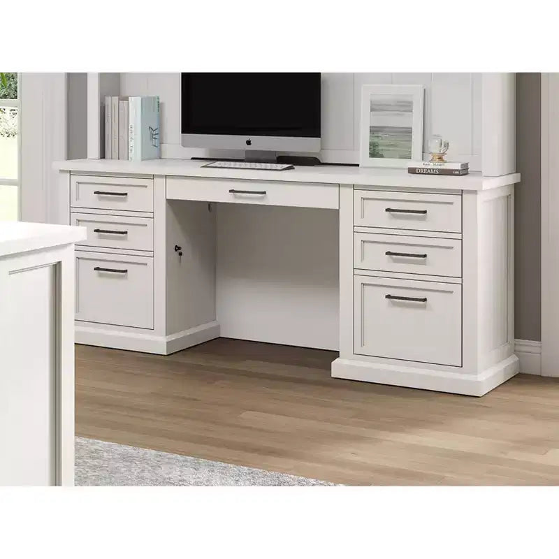 Bureau crédence en bois moderne : style exécutif, panneaux à rainures et perles, ports USB - Martin Furniture