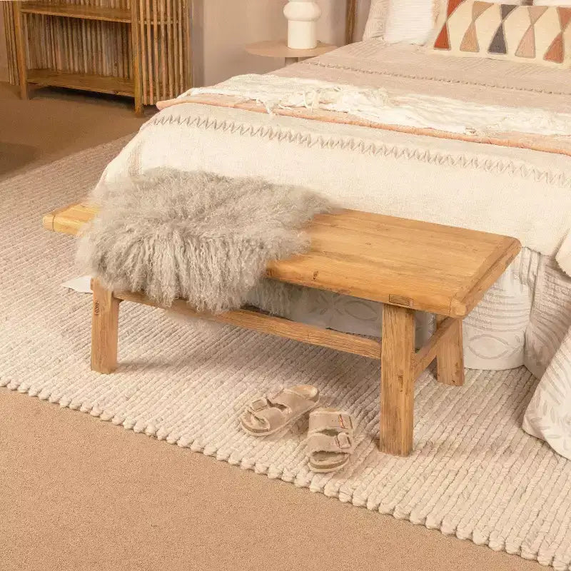 Table basse Elm Wood Storied Home Naturel : 42,5 cm de hauteur, 114,9 cm de profondeur, aucun assemblage requis, structure et plateau en orme