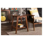 Table d'appoint Sacramento, style scandinave moderne du milieu du siècle : en hévéa, pieds inclinés – Baxton Studio