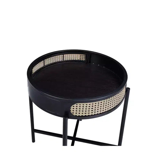 Table d'appoint Colson 22" finition noire - Acme Furniture : Détail en rotin, Cadre en métal, Dessus en bois, Aucun assemblage requis