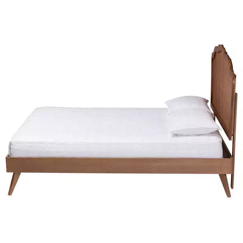 Lit plateforme Queen Baxton Studio Aithan en bois et rotin marron noyer