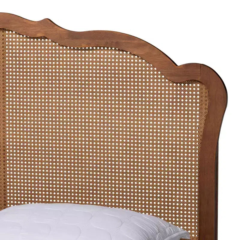 Lit plateforme Queen Baxton Studio Aithan en bois et rotin marron noyer