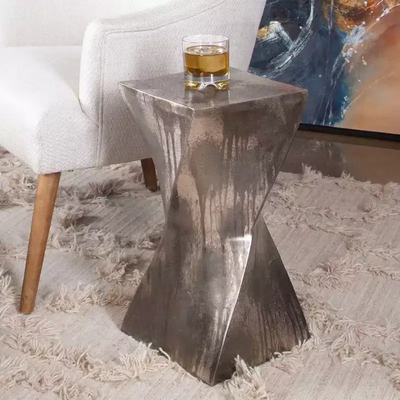 Table d'appoint Uttermost en aluminium tressé en forme de sablier, 25,4 cm de large, argent vieilli, pour salon, chambre, chevet, entrée, maison