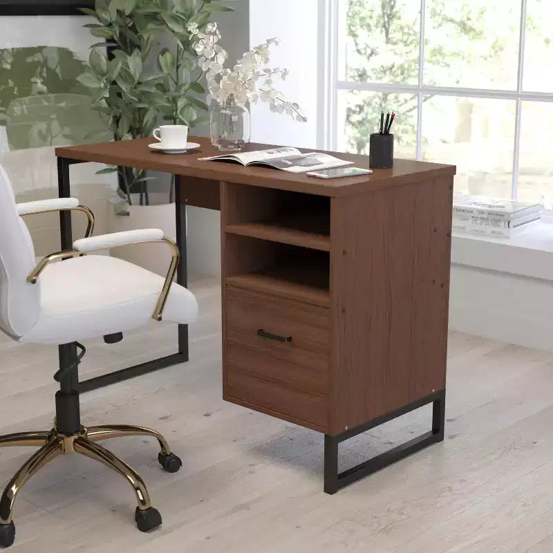 Bureau d'ordinateur rustique Merrick Lane avec étagères et tiroir de rangement, piétement métallique, base sur colonne, pour bureau à domicile