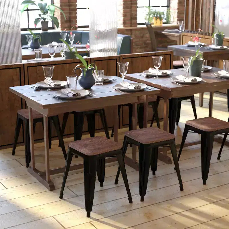 Flash Furniture Tabouret de bar sans dossier de 45,7 cm avec assise en bois, tabouret de salle à manger intérieur en métal empilable, de qualité commerciale – Lot de 4