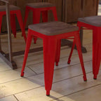 Flash Furniture Tabouret de bar sans dossier de 45,7 cm avec assise en bois, tabouret de salle à manger intérieur en métal empilable, de qualité commerciale – Lot de 4