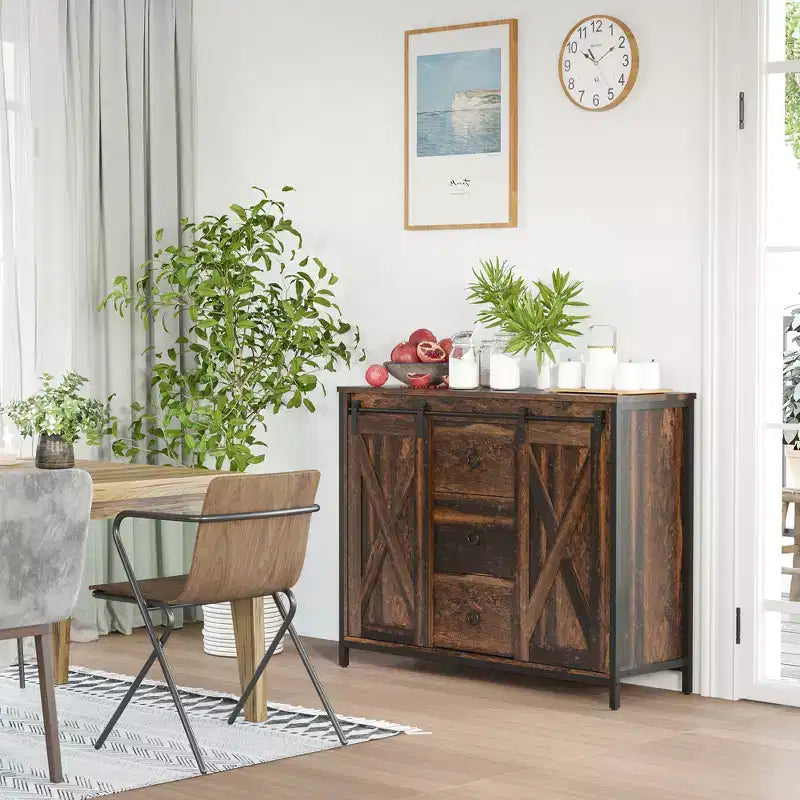 HOMCOM Buffet de cuisine industriel rustique avec portes coulissantes de grange, 3 tiroirs et étagères réglables pour salon, marron rustique
