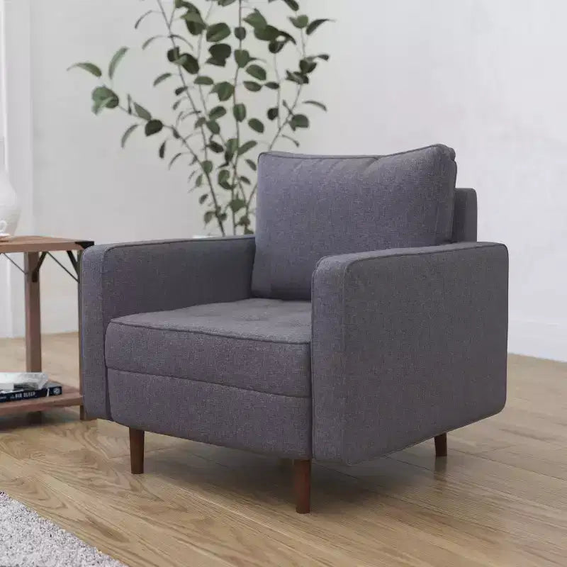 Fauteuil Merrick Lane du milieu du siècle avec revêtement capitonné et pieds en bois massif