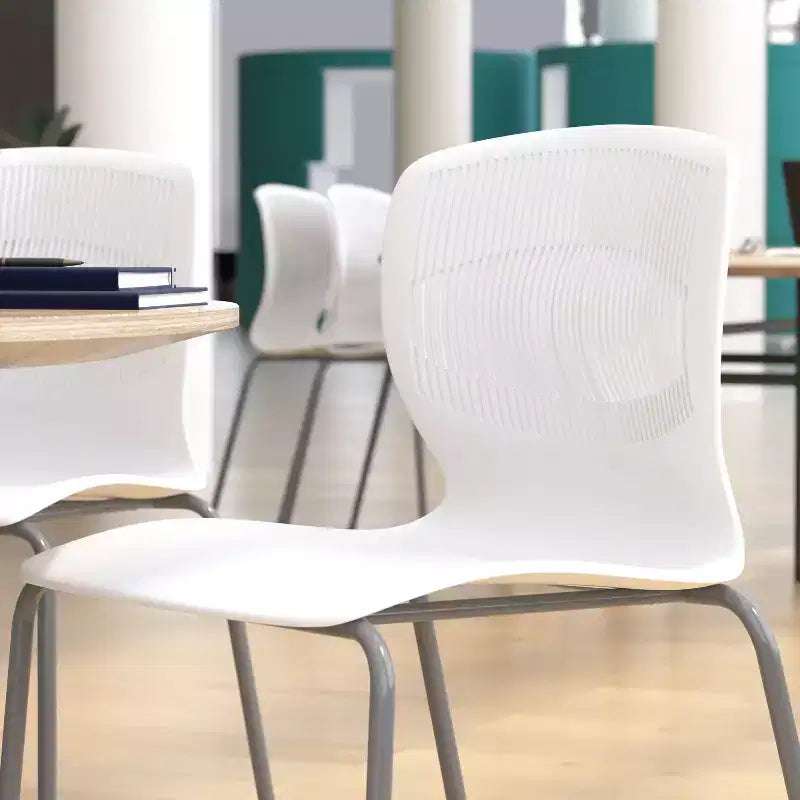 Chaise empilable ergonomique en polypropylène Emma and Oliver, capacité 350 kg, avec support lombaire et structure en acier