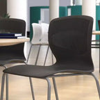 Chaise empilable ergonomique en polypropylène Emma and Oliver, capacité 350 kg, avec support lombaire et structure en acier