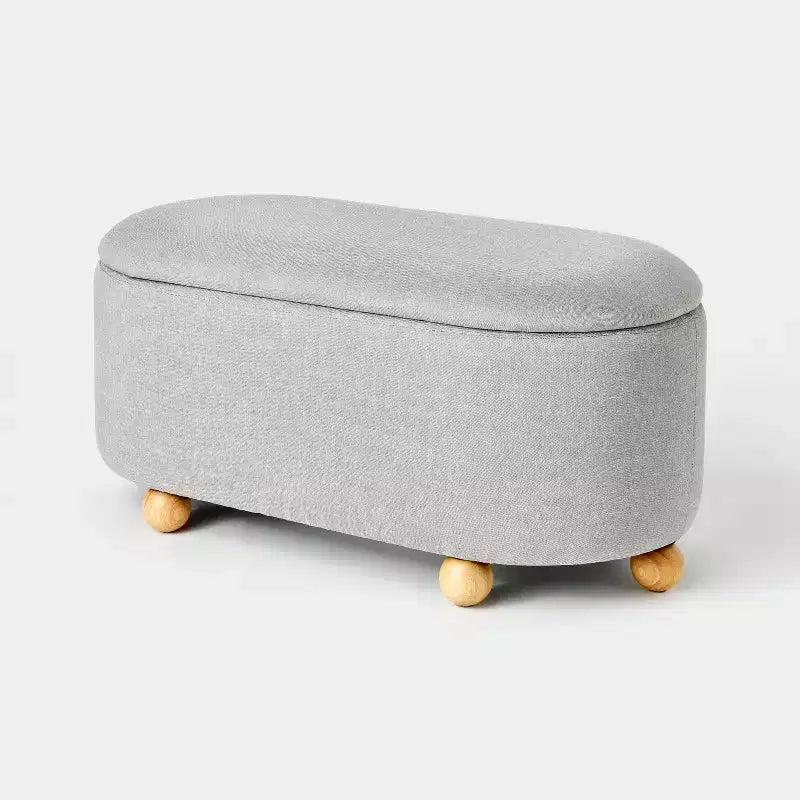 Banc de rangement en forme de pilule Havenstone - Threshold conçu avec Studio McGee