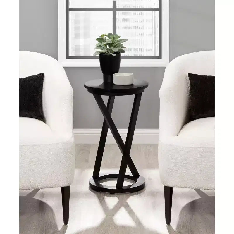 Table d'appoint moderne en bois Aja Kate et Laurel